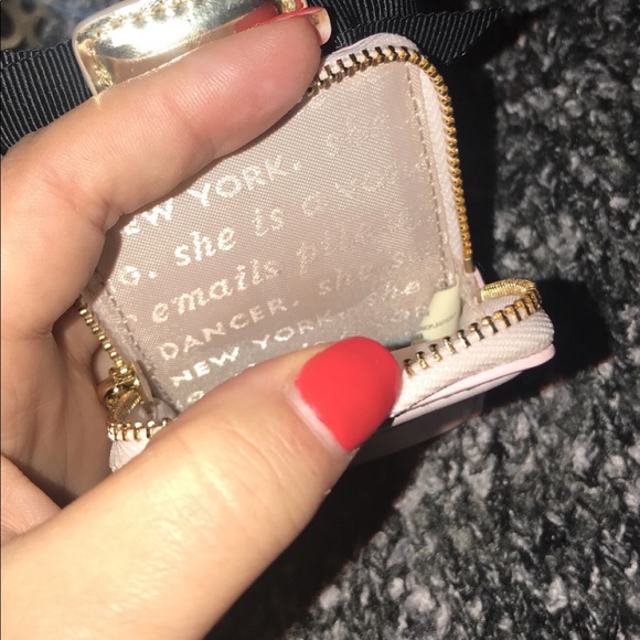 *SOLD* Kate Spade Coin Case - Picture 3 of 5